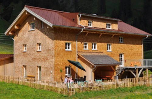 Schroecken Apartment | Ferienhaus Rose live a different kind of comfort apartment.