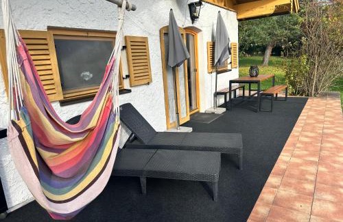 Unterammergau House | Ferienhaus Veronika mit 2000qm Garten und Bergblick
