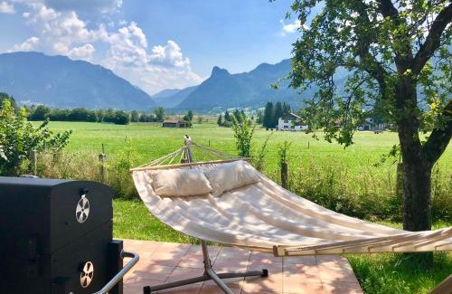 Unterammergau House | Ferienhaus Veronika mit 2000qm Garten und Bergblick