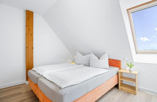 Kuehlungsborn Apartment | Ferienhof am Leuchtturm für Gruppen bis 25 Personen OFC 04