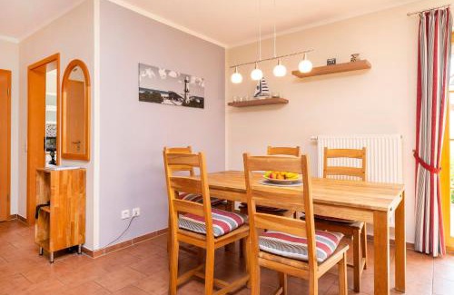 Zingst House | Ferienpark Freesenbruch Reihenhaus 8 - Zum Meer