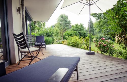 Kressbronn Apartment | Ferienwohnung Seeufer - Exklusiv direkt am See mit großer Terrasse in Kressbronn