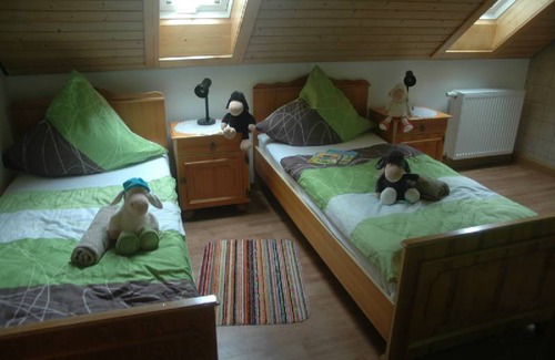 Oberharmersbach Apartment | Ferienwohnung B, 75qm, 2 Schlafzimmer, max. 4 Personen