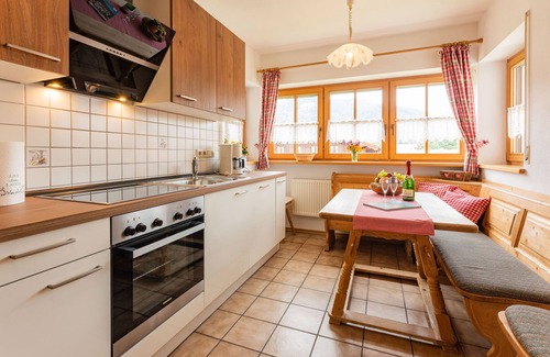Aschau im Chiemgau Apartment | Ferienwohnung IV° zwei Schlafzimmer, Süd-Balkon, 75 qm°
