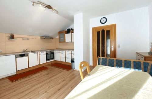 Treffen Apartment | Ferienwohnung 1. Stock - Ferienwohnung Valente
