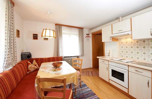 Bad Endorf Apartment | Ferienwohnung, 34 qm Erdgeschoss, 1 Seperates Schlafzimmer