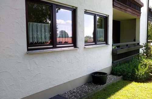 Bad Endorf Apartment | Ferienwohnung, 35 qm Erdgeschoss, Kombinierter Wohn- und Schlafraum