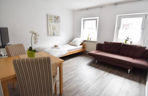 Troisdorf Apartment | Ferienwohnung 6b, 45qm, 1 Schlafzimmer, 1 Wohn-/schlafzimmer, Max. 3 Personen