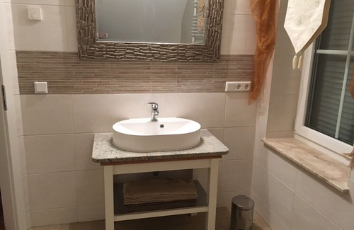Bad Liebenstein Apartment | Ferienwohnung/App. für 4 Gäste mit 120m² in Bad Liebenstein (126693)