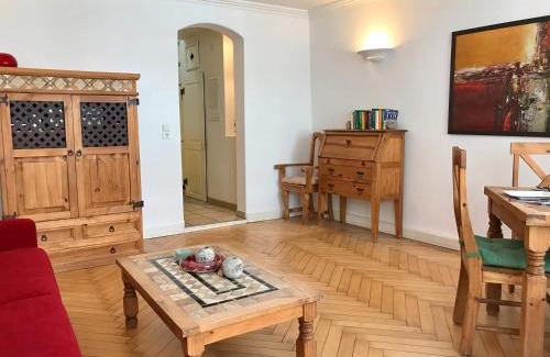 Insel Apartment | Ferienwohnung Am Stadtpark - Charmant, seenah, zentral in historischem Gebäude