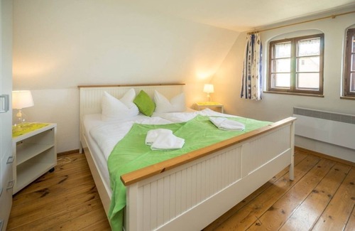 Großjena Apartment | Ferienwohnung/app. für 3 Gäste mit 25m² in Freyburg