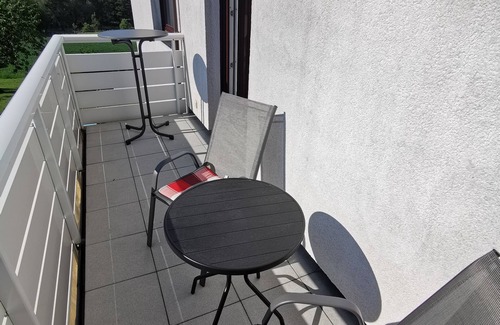 Detmold-Nord Apartment | Ferienwohnung Ausblick im 1. OG 100 m² für 2 bis 6 Pers. Stadtrand von Detmold