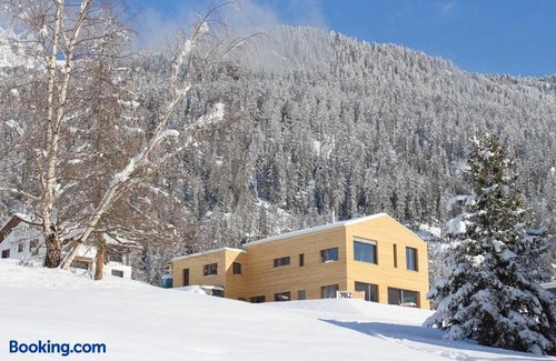 Savognin Apartment | Ferienwohnung Aviez Savognin