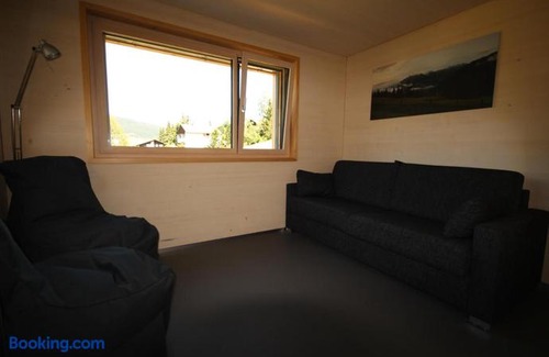 Savognin Apartment | Ferienwohnung Aviez Savognin