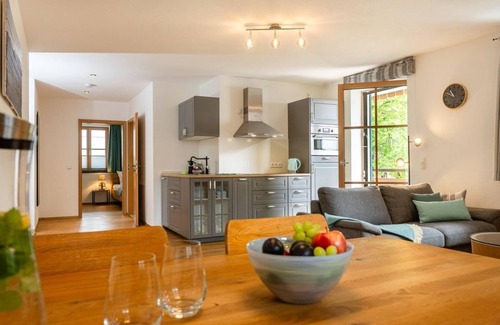 Oberammergau Apartment | Ferienwohnung Bärenbad - Ferienwohnungen Zober am Mühlbach