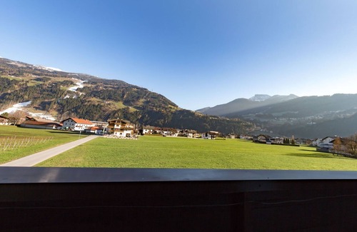 Zell am Ziller Apartment | Ferienwohnung für 4 Personen - Appartementhaus Zillertal Arena
