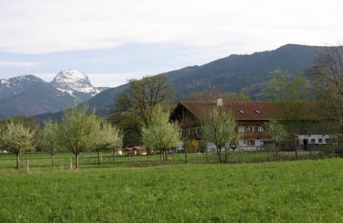 Bad Feilnbach Apartment | Ferienwohnung Farrenpoint, bis 4 Personen, 95 qm, 2 Sep. Schlafräume, Balkon