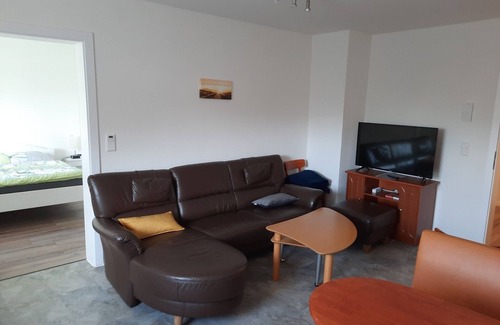 Guenzburg Apartment | Ferienwohnung Hardtwald mit Zwei Schlafzimmer