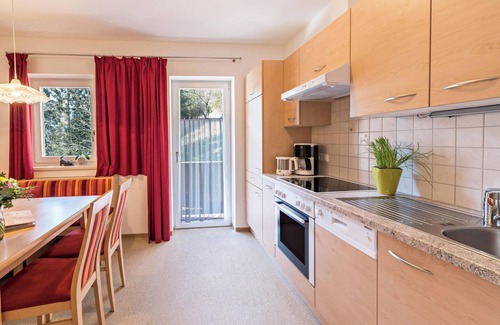 Schwendau Apartment | "Ferienwohnung Helena" Close to the Ski Resorts Penken & Ahorn with Mountain View