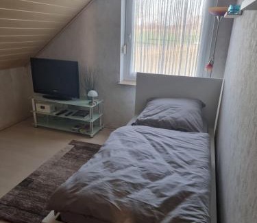 Hildesheim District Apartment | Ferienwohnung in Klein Düngen