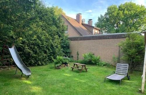 Hesel Apartment | Ferienwohnung Kastanienhof, 35165