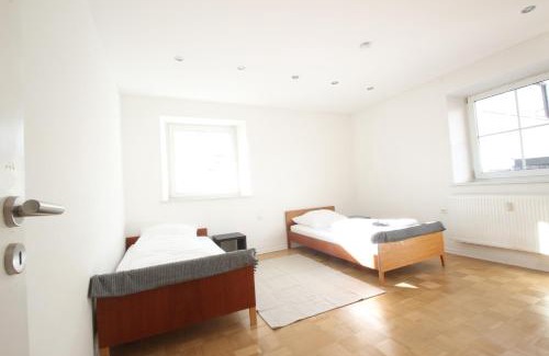 Konigsmoos Apartment | Ferienwohnung mit 3 Schlafzimmern im 1 Stock