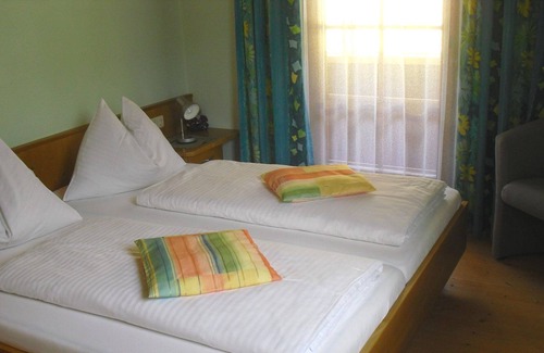 Gnesau Sonnleiten Apartment | Ferienwohnung Morgensonne - Pension & Ferienwohnung Sonnleiten