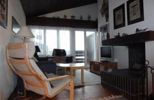 Laax Apartment | Ferienwohnung Murschetg