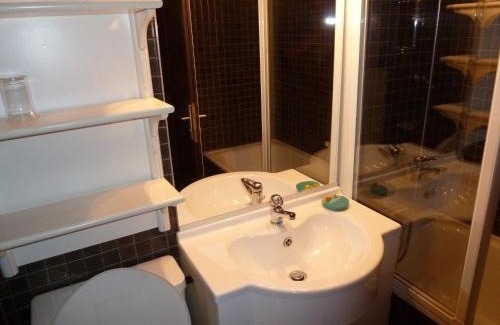 Laax Apartment | Ferienwohnung Murschetg