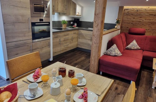 Eck Apartment | Ferienwohnung "Rauschberg" für 2 Personen mit Süd- und Nordbalkon, 65 m²