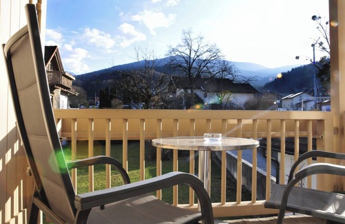 Bad Feilnbach Apartment | Ferienwohnung Schwarzenberg, bis 4 Personen, 1 Seperates Schlafzimmer, 1. OG, Südbalkon