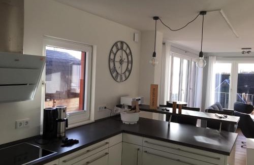 Eckernfoerde Apartment | Ferienwohnung "Seglersteg, Bungalow 11" Hafenspitze