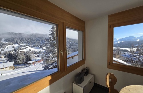 Valbella Apartment | Ferienwohnung Sur Lai by Interhome