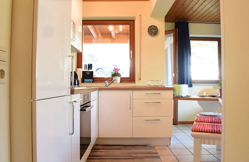 Unterkirnach Apartment | Ferienwohnung Veilchen 65qm, 2 Schlafräume, 1 Wohn-/Schlafraum, max. 4 Personen