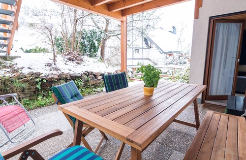 Unterkirnach Apartment | Ferienwohnung Veilchen 65qm, 2 Schlafräume, 1 Wohn-/Schlafraum, max. 4 Personen