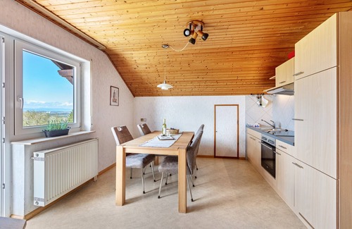 Bad Bellingen Apartment | Ferienwohnung vogesenblick , 59qm, 1 schlafzimmer, max. 2 personen