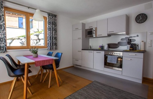 Wald am Arlberg Apartment | Ferienwohnung Wallner - Appartement/fewo, Dusche, WC, 1 Schlafraum