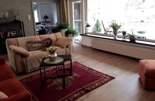 Meschede Apartment | Ferienwohnung Waldblick
