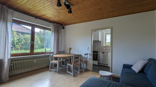Oberlengenhardt Apartment | Ferienwohnung Wiesenblümle