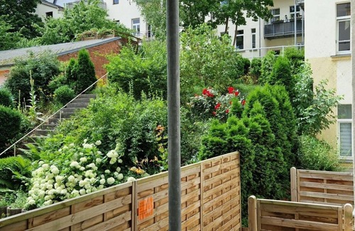 Plauen Apartment | Ferienwohnung zum Schloss - vacation apartment, bathtub, WC, 1 bedroom