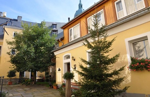 Annaberg-Buchholz Apartment | Ferienwohnungen im Vierseitenhof Linke