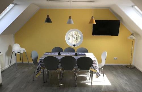 Niederschoenhausen Apartment | Ferienwohnungen Grabbeallee Two