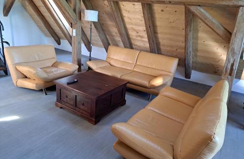 Huefingen Apartment | Ferienwohnungen Heuboden und Wohnstüble