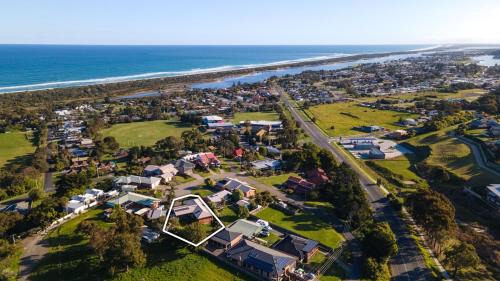 Lakes Entrance House | Fern Rest