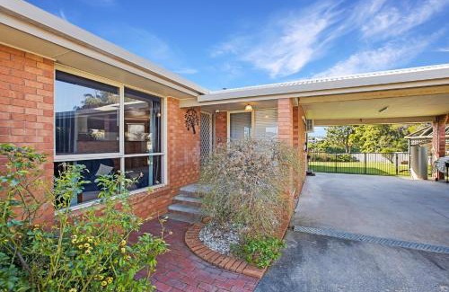 Lakes Entrance House | Fern Rest