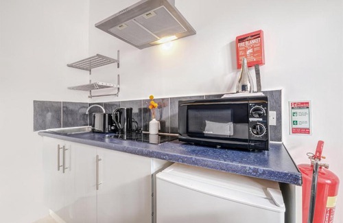 Sudbury Apartment | Fernbank Rooms Sudbury Hill, Harrow, Self-Contained Studios with En-Suite
