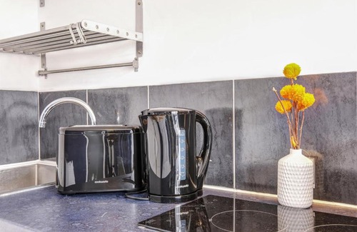 Sudbury Apartment | Fernbank Rooms Sudbury Hill, Harrow, Self-Contained Studios with En-Suite