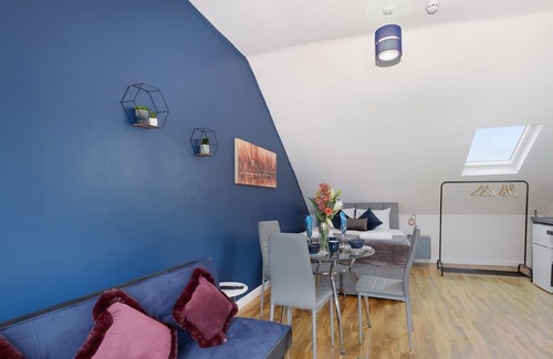 Sudbury Apartment | Fernbank Studios Sudbury Hill Harrow with En-Suite - 15