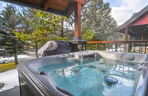 East Kootenay House | Fernie - Pinnacle Ridge Chalet 45-101