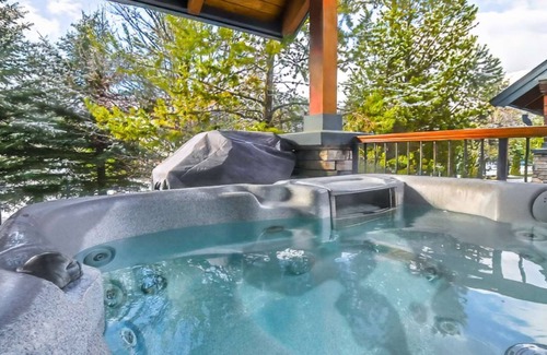 East Kootenay House | Fernie - Pinnacle Ridge Chalet 45-101